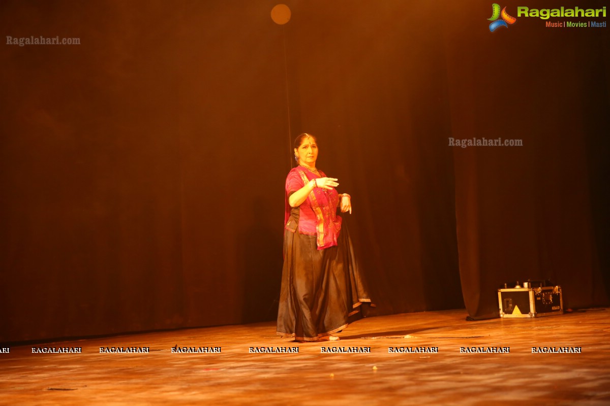 Pratidwandi Ramayana presented by Uma Dogra, Deepika Reddy, Gopika Varma, Deepak Mazumdar & Jhansi Laxmi