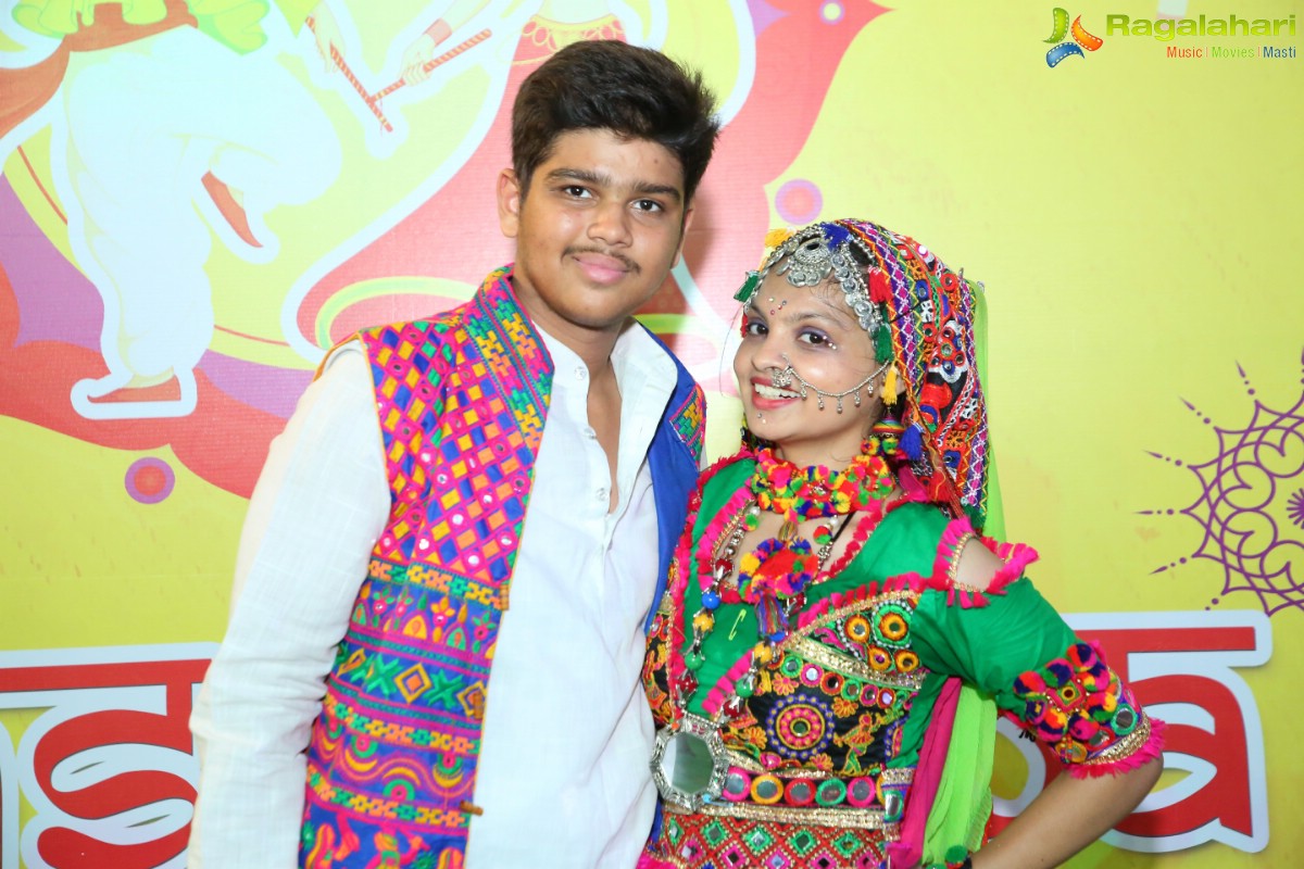 Raas Garba by Junior Samarpan at Gujarati High School