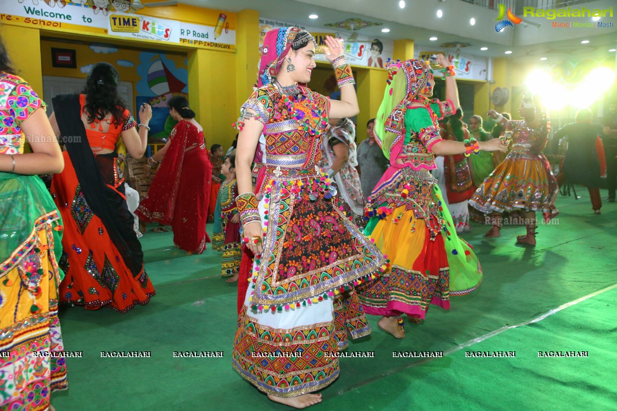 Raas Garba by Junior Samarpan at Gujarati High School