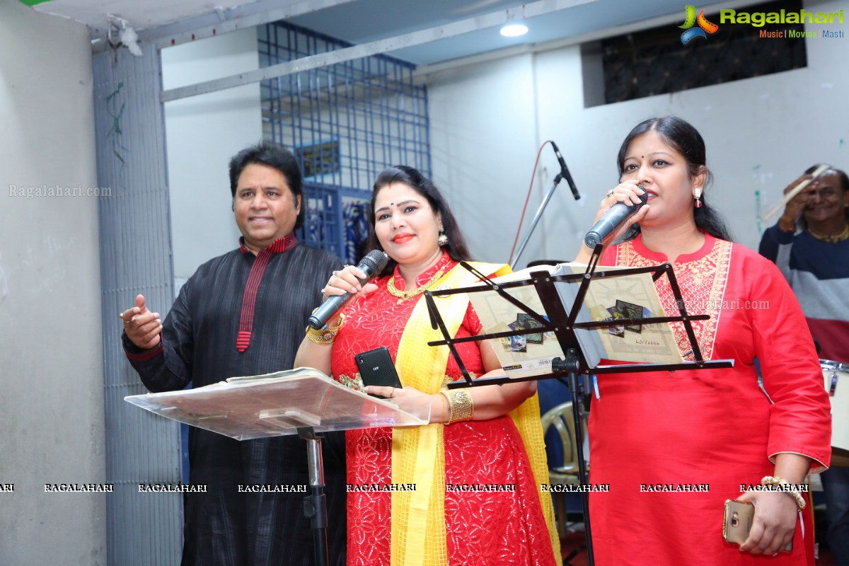 Raas Garba by Junior Samarpan at Gujarati High School