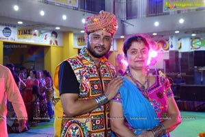 Raas Garba by Junior Samarpan at Gujarati high School