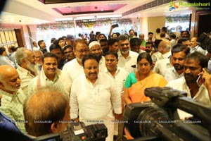 Rashmika Mandanna Launches CMR Shopping Mall