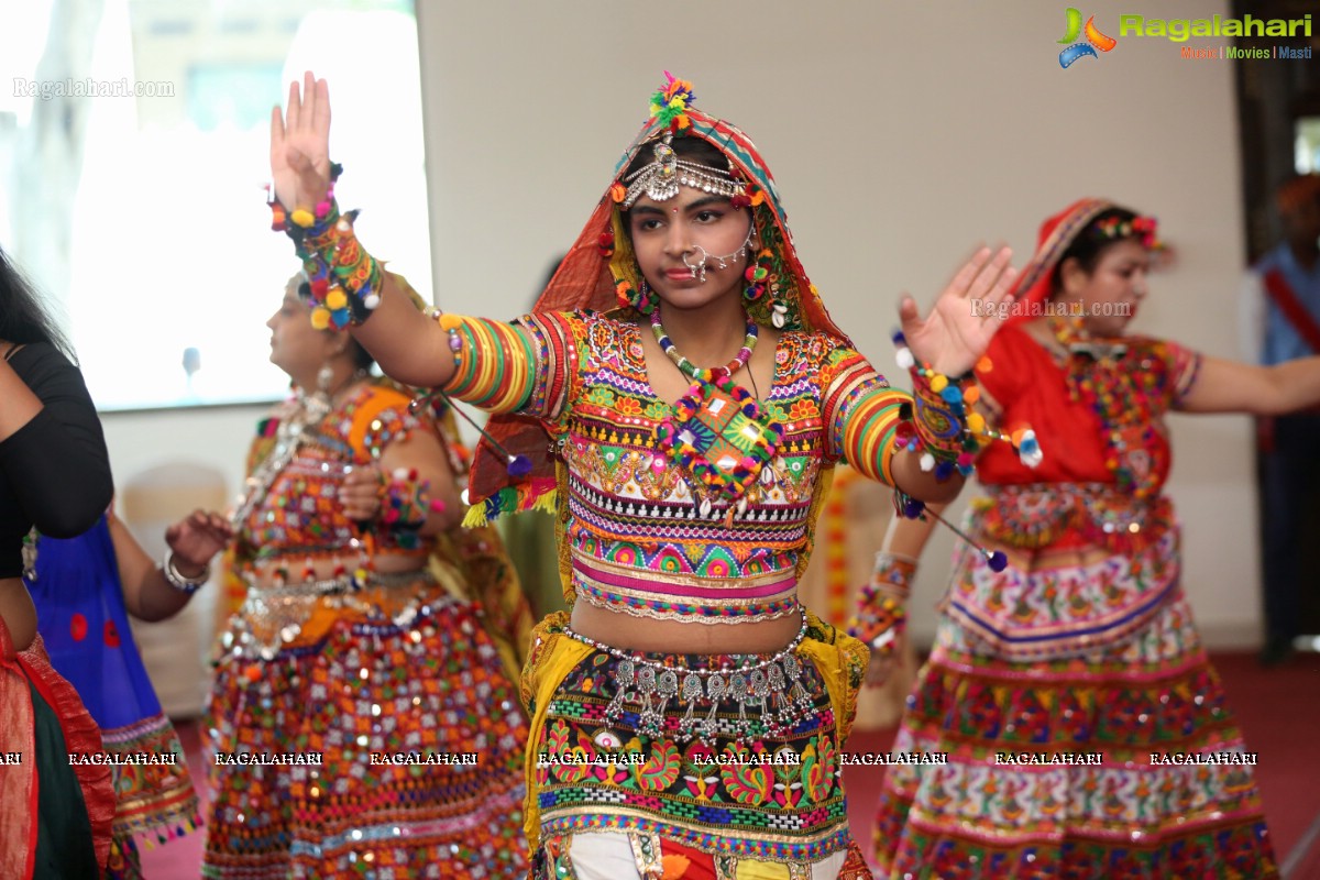 Sanskruti Ladies Club Dandiya 2018 at Jalvihar