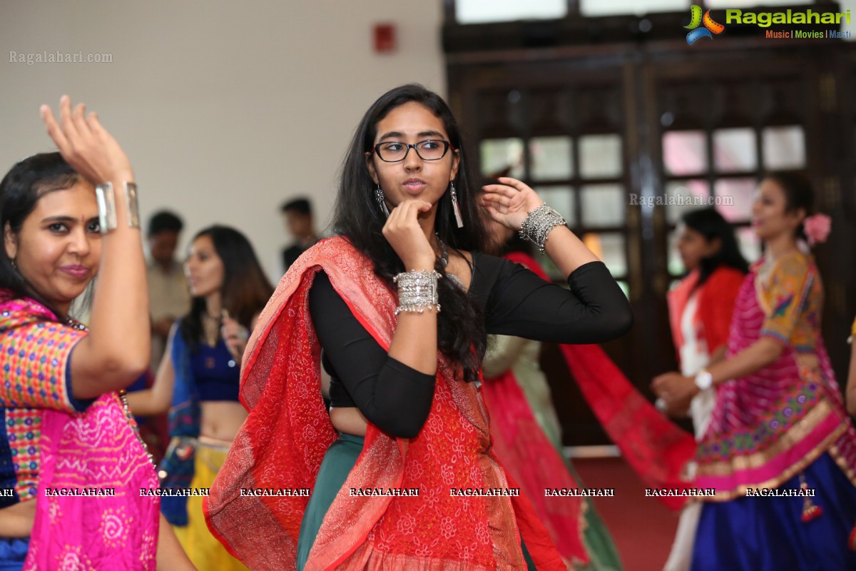 Sanskruti Ladies Club Dandiya 2018 at Jalvihar