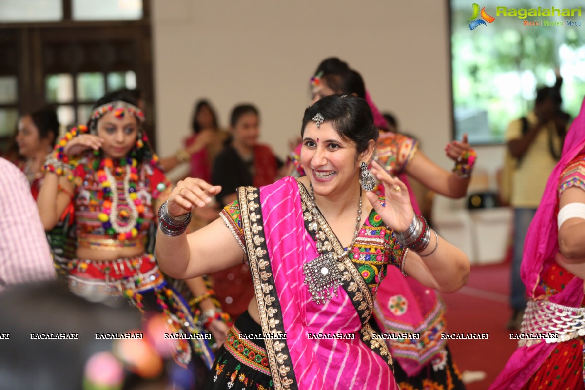 Sanskruti Ladies Club Dandiya 2018 at Jalvihar