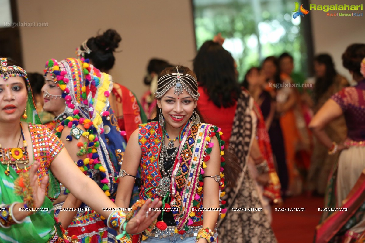 Sanskruti Ladies Club Dandiya 2018 at Jalvihar