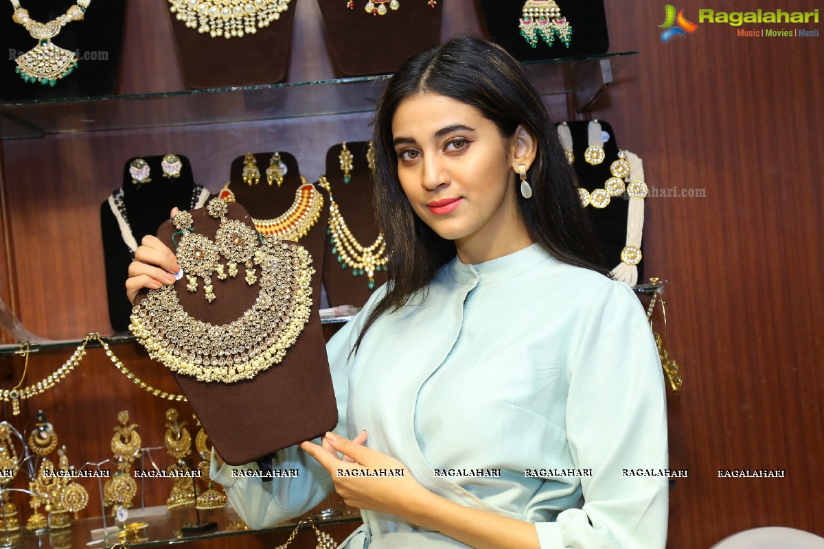 Sutraa Lifestyle & Fashion Dusshera and Diwali Exhibition inaugurated by Poonam Bajwa, Alankrita Bora