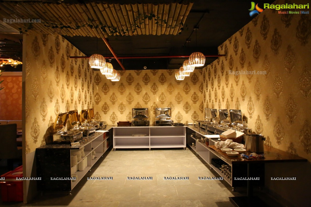 Surbhi Inaugurates Swadesh Multi Cuisine Fine Dining Restaurant @ Kothaguda, Hi-Tech City, Hyd