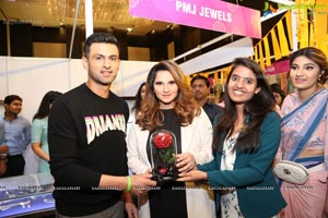 Sania Mirza, Shoaib Malik Inaugurate The Label Bazaar 