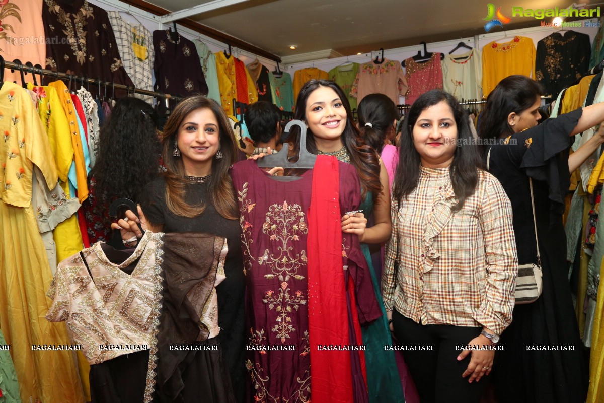 Sahithi Jadi & Ashu Gauri Inaugurate Trendz Life Style Expo @ Taj Krishna