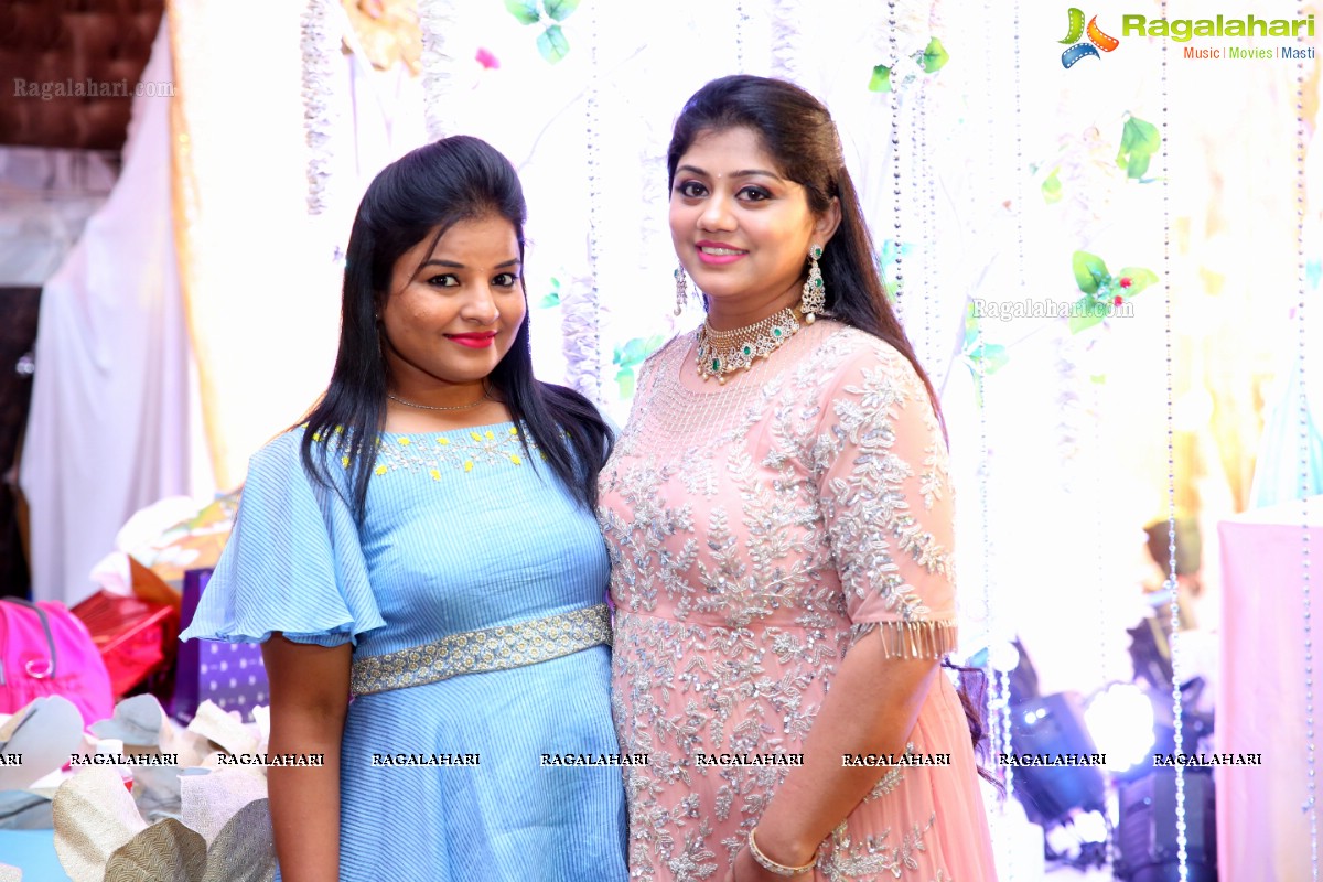 Mr. Nikhil & Mrs. Pooja's Girl-Boy Twins Vaishvi & Vidhath’s 1st Birthday Bash