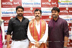 Pranitha, Naini Narshimha Reddy Inaugurates Videms Silks