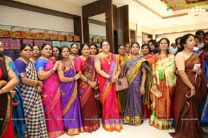 Pranitha, Naini Narshimha Reddy Inaugurates Videms Silks