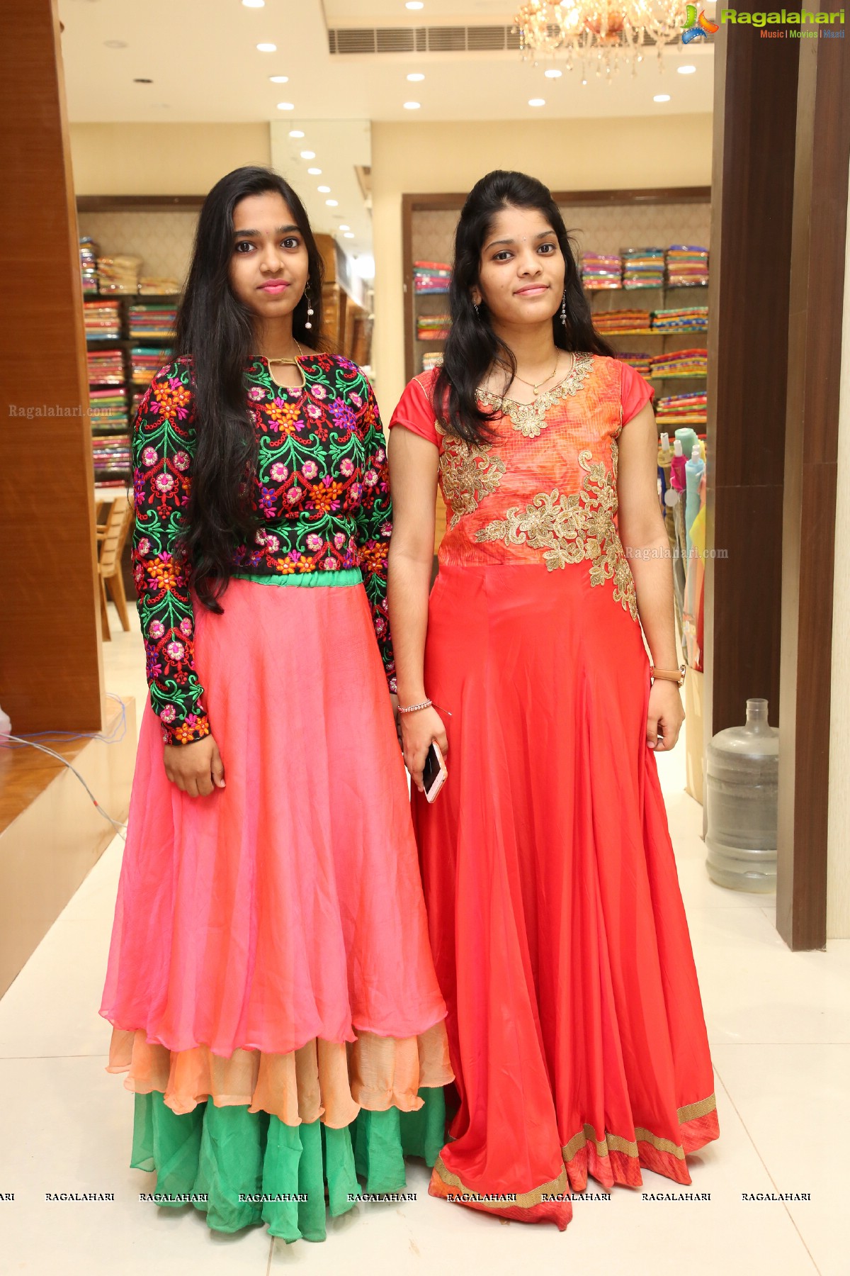 Heroine Pranitha Subhash & Naini Narshimha Reddy Launch Videms Silks @ Vanasthalipuram, Hyderabad