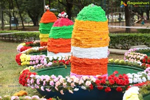 Bathukamma on Water in the Hussain Sagar