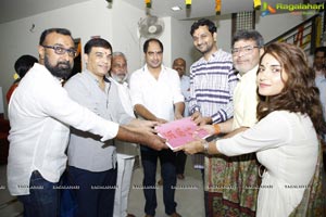 Nootokka Jillala Andagadu Movie Muhurat