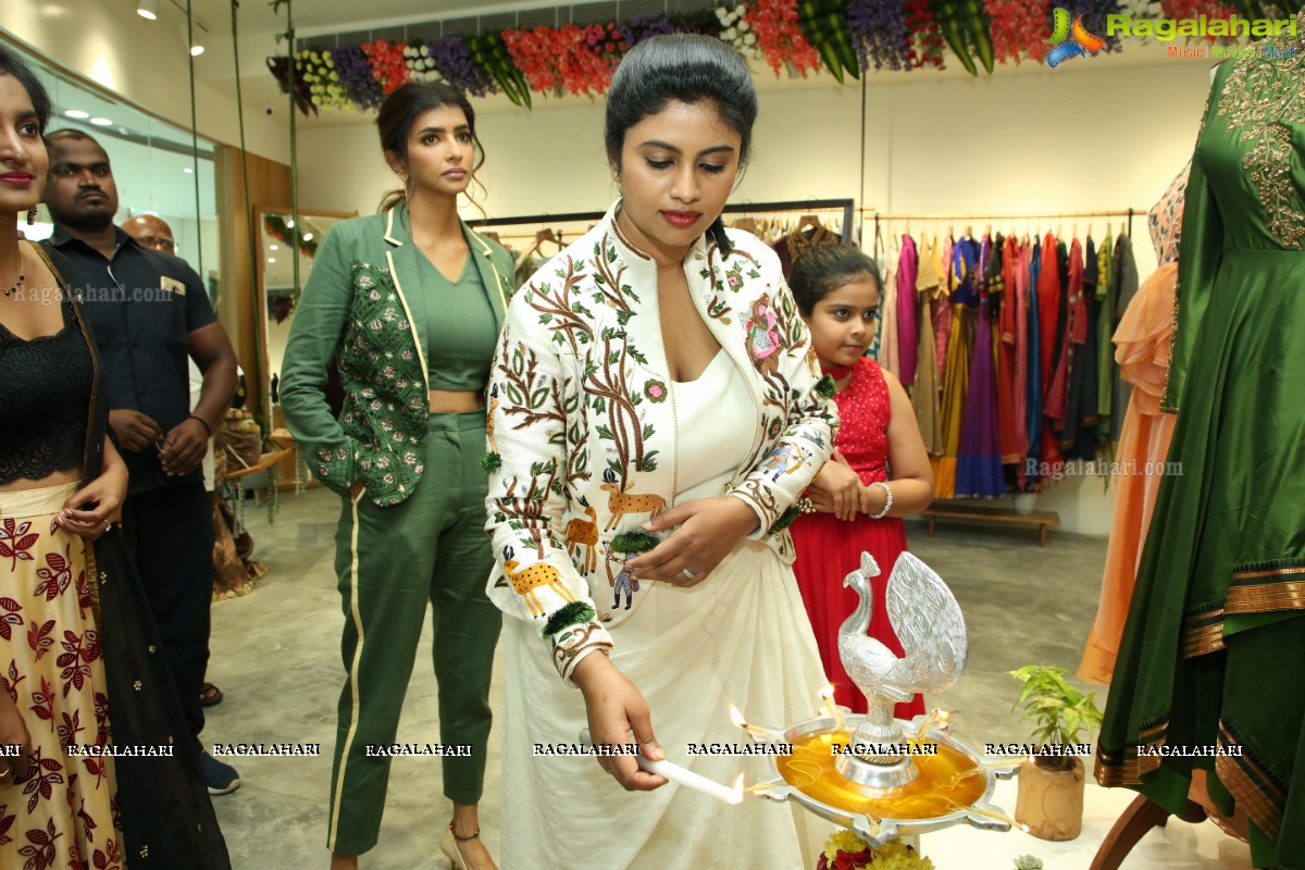 Endless Knot Handloom Store Launch