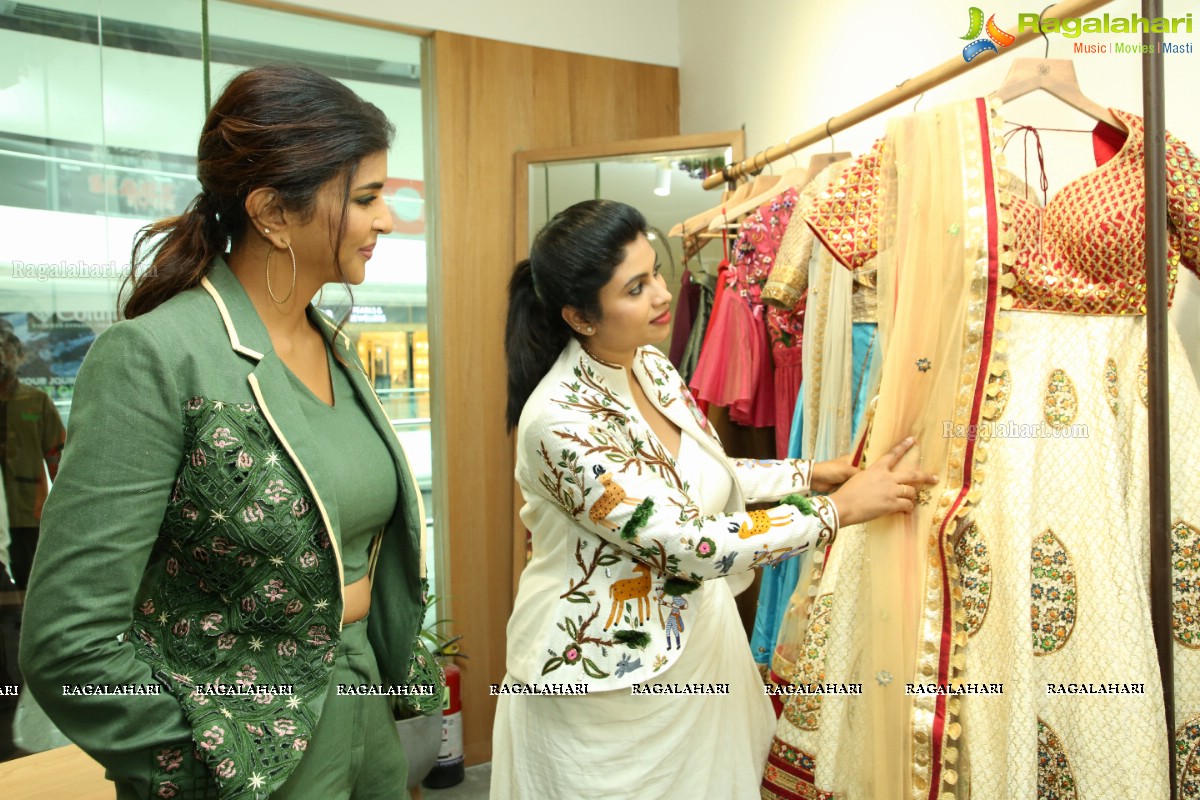 Endless Knot Handloom Store Launch