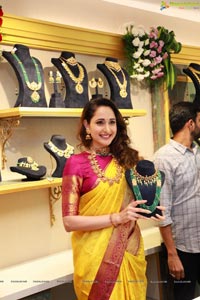 Hiya Designer Jewellery Showroom Launch