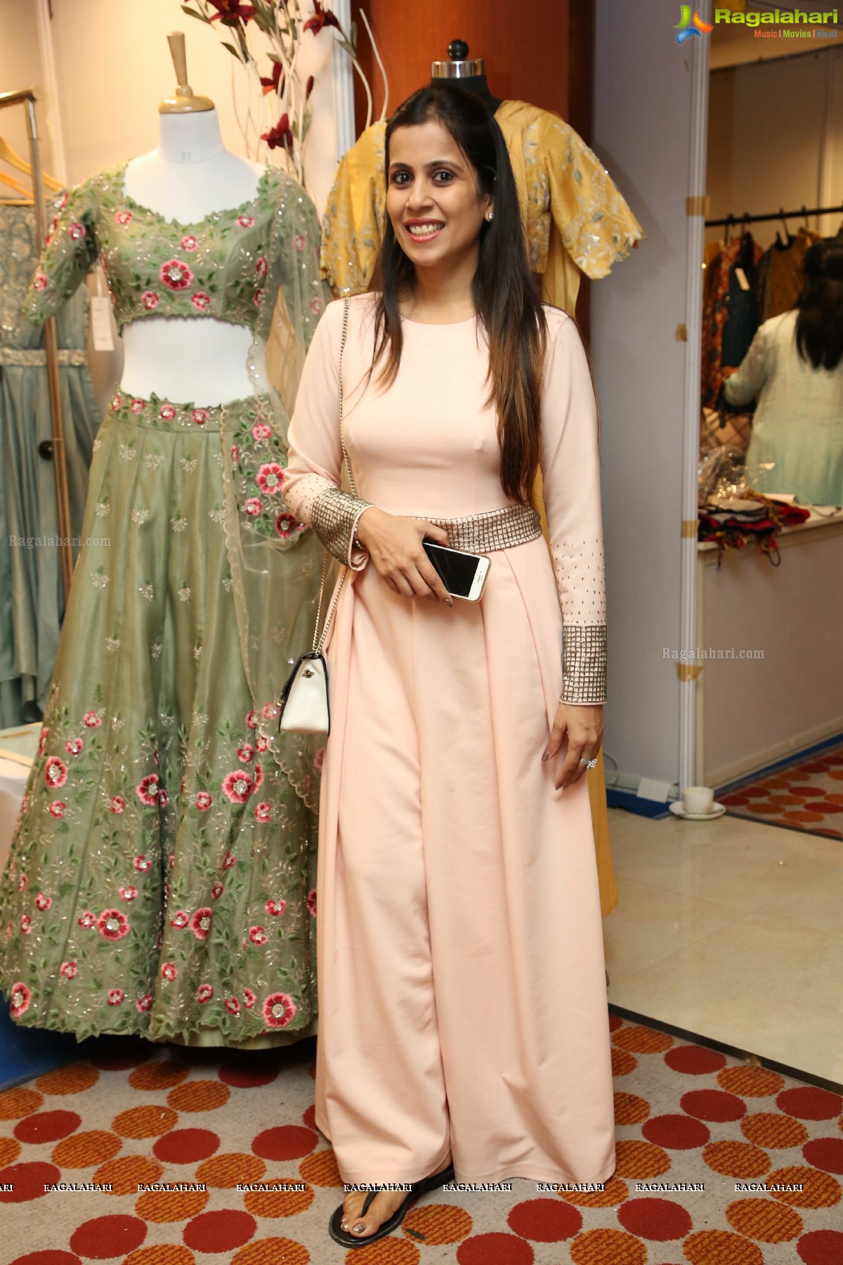 Kamini Saraf's Fashion Yatra held