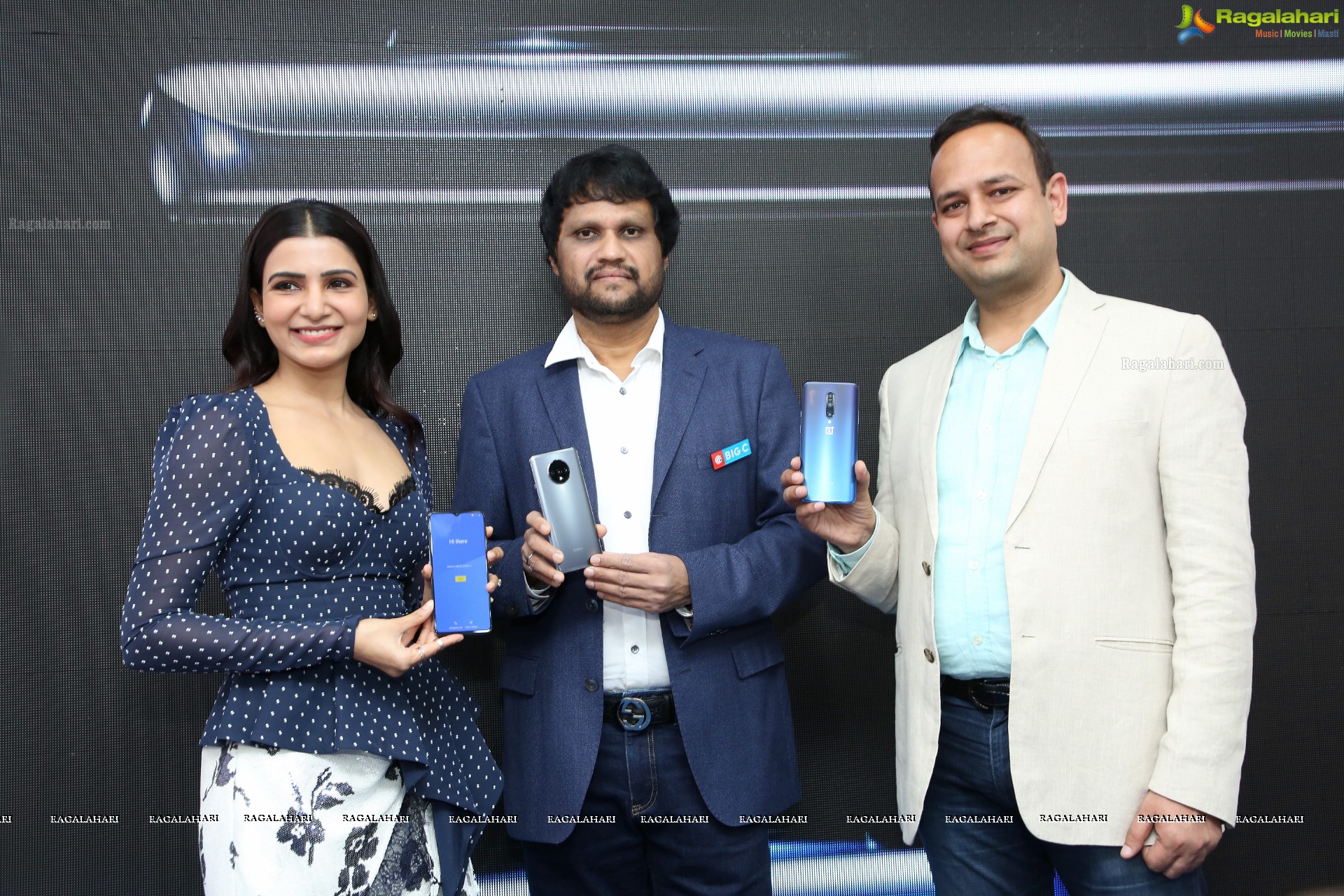 Samantha Launches Oneplus Mobiles At Big C