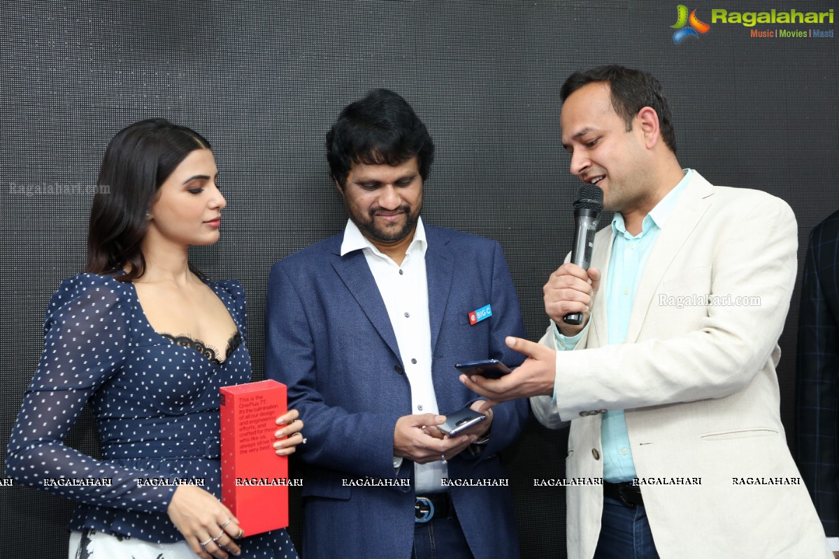 Samantha Launches Oneplus Mobiles At Big C