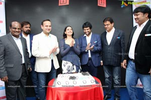 Samantha Launches Oneplus Mobiles At Big C