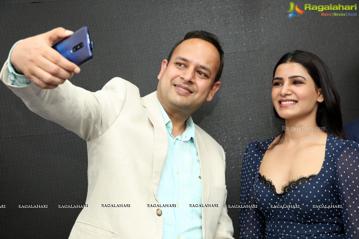 Samantha Launches Oneplus Mobiles At Big C