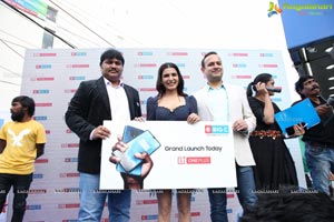 Samantha Launches Oneplus Mobiles At Big C