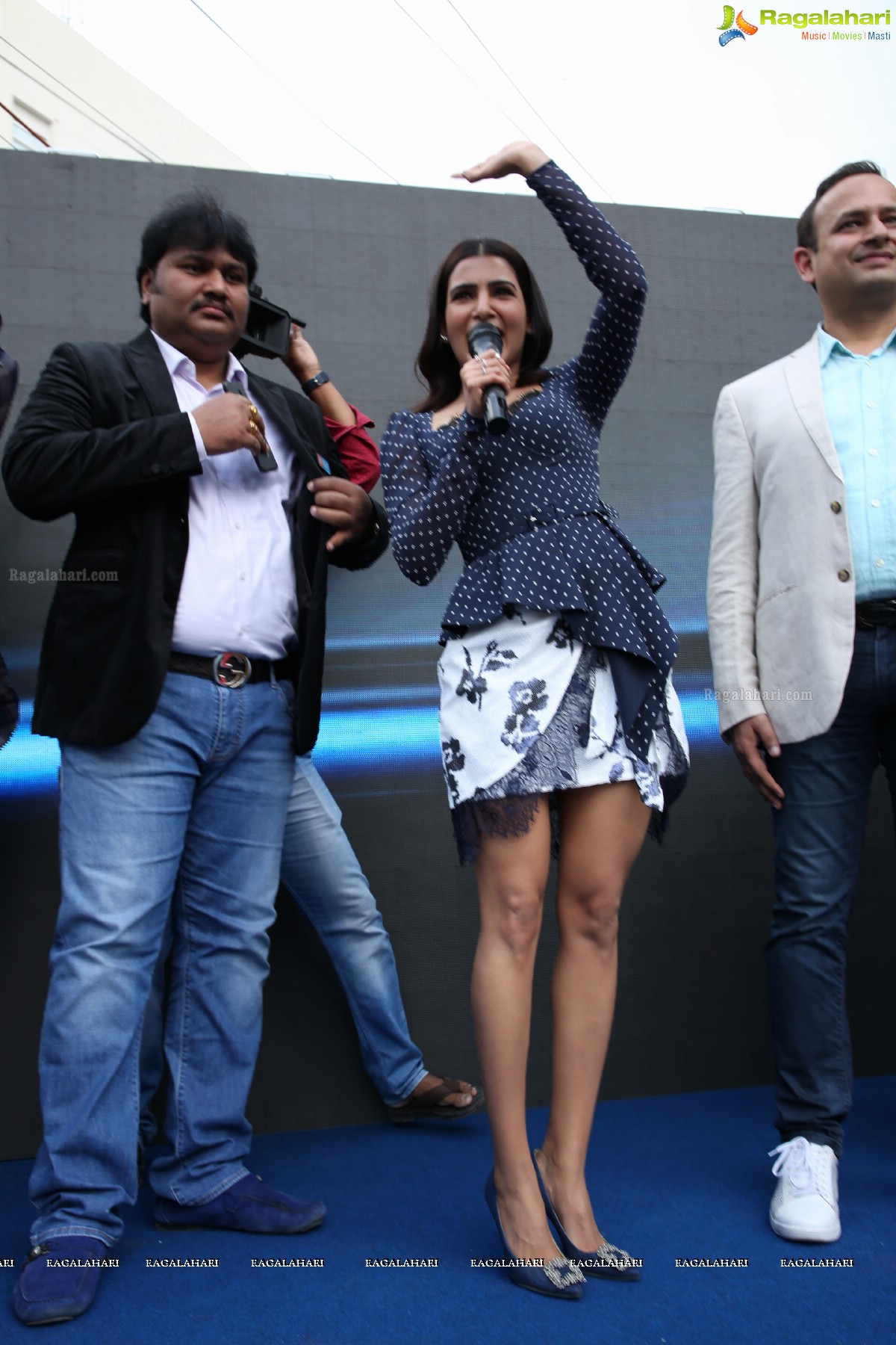 Samantha Launches Oneplus Mobiles At Big C