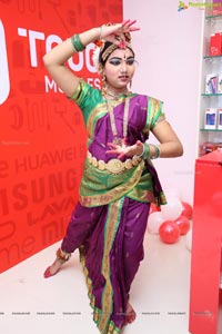 Touch Mobiles Store Launch at Dilsukhnagar