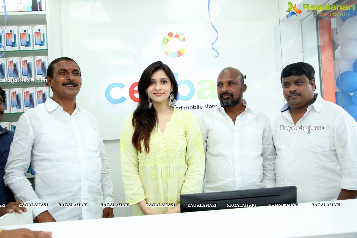 Cellbay 55th Store Launch by Mannara Chopra at Beeramguda, Hyderabad