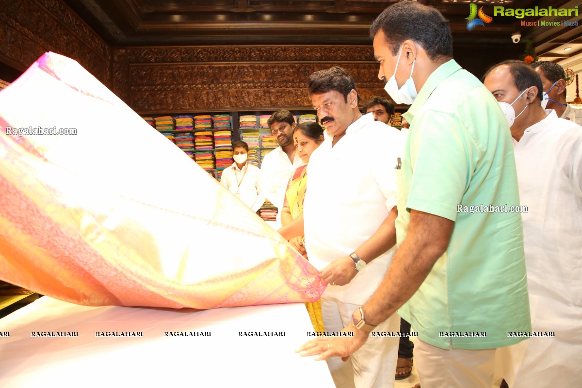 Kishan Reddy, Srinivas Yadav Reopens Chandana Brothers Patny Center