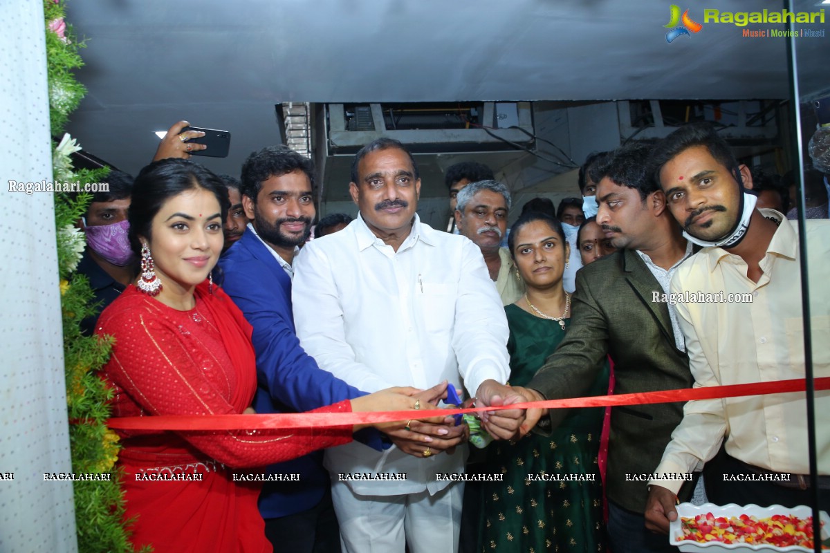 Gismat Mandi Arabic Restaurant Launch by Poorna at KPHB