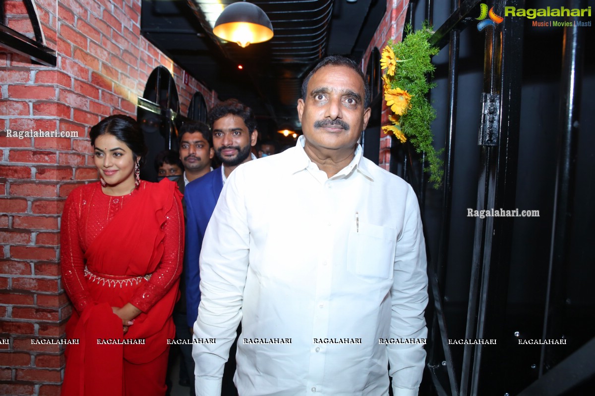 Gismat Mandi Arabic Restaurant Launch by Poorna at KPHB