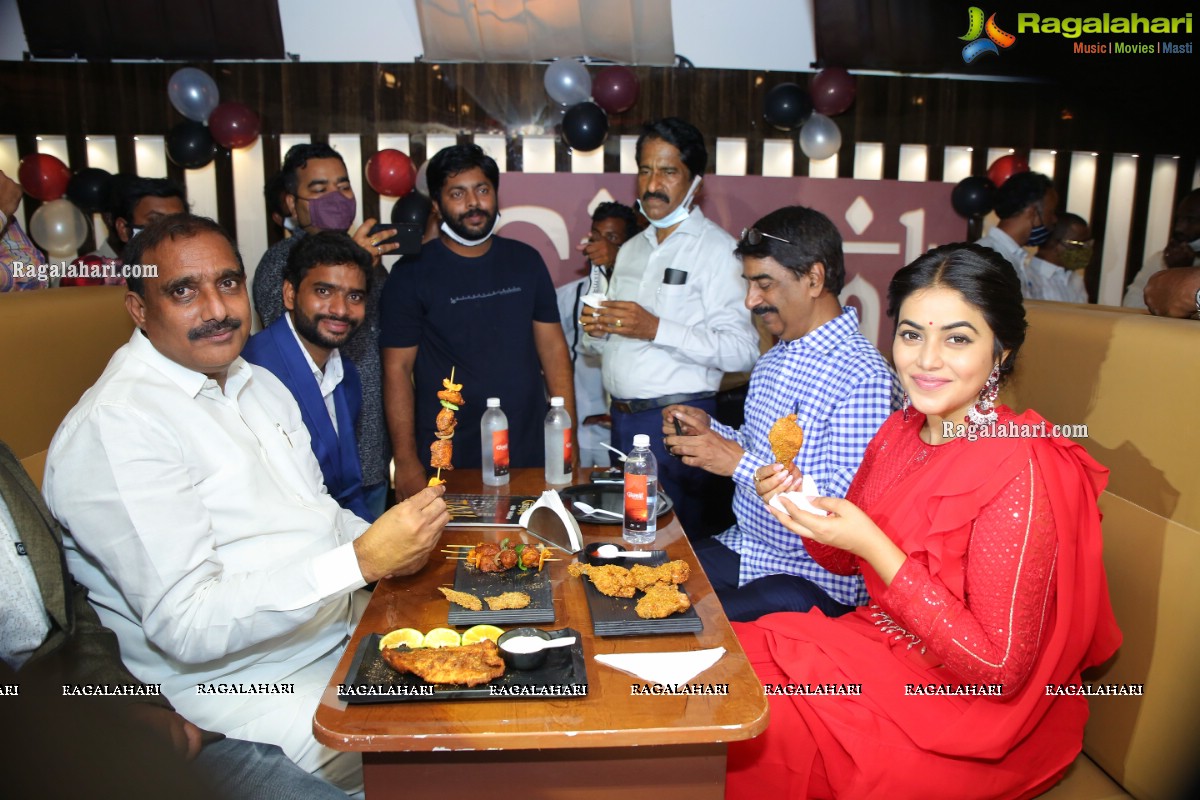 Gismat Mandi Arabic Restaurant Launch by Poorna at KPHB