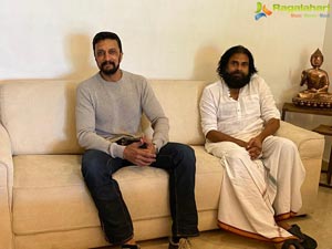 Pawan Kalyan, Sudeep Talk for an Hour 