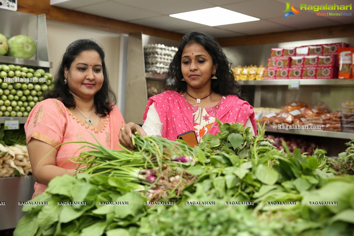 Pure O Natural 17th outlet Opening at Hitech City, Chief Guest: Ms. Smita Valluripalli 