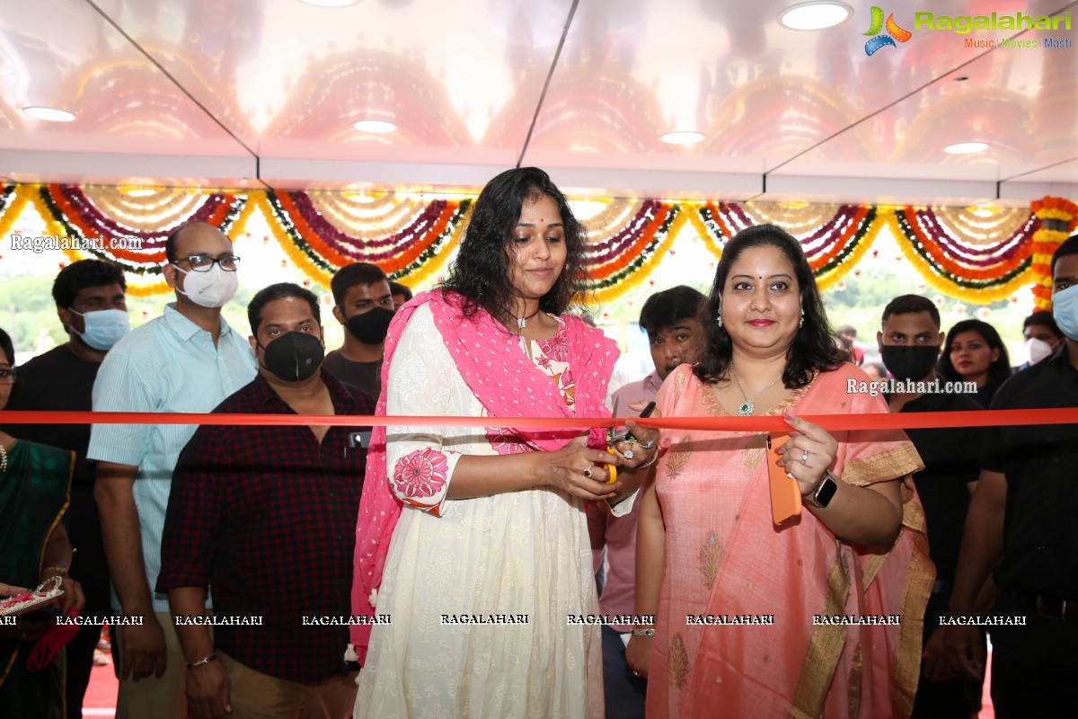 Pure O Natural 17th outlet Opening at Hitech City, Chief Guest: Ms. Smita Valluripalli 