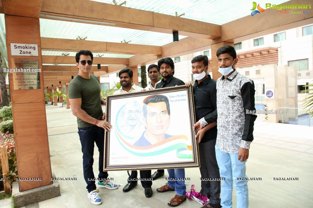 Sameer khan Along with Dr. Neelima Arya Met Sonu Sood at Novotel, Hyderabad