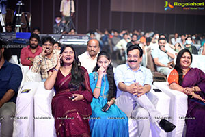 Manchi Rojulochaie Movie Pre-Release Event