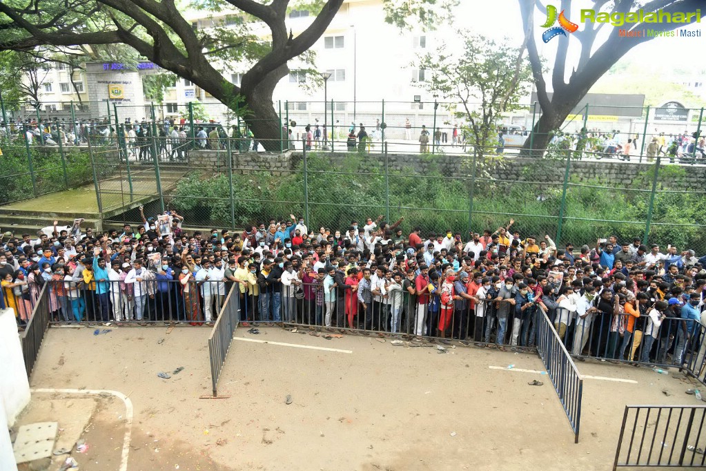 Tollywood Celebs Pay Their Last Respects to Puneeth Rajkumar