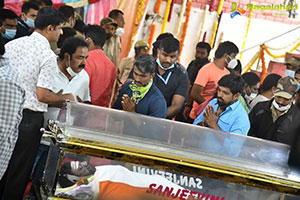 Tollywood Celebs Pay Their Last Respects to Puneeth Rajkumar