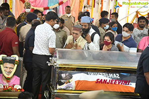 Tollywood Celebs Pay Their Last Respects to Puneeth Rajkumar