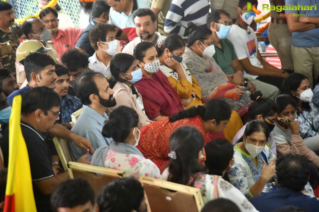 Tollywood Celebs Pay Their Last Respects to Puneeth Rajkumar