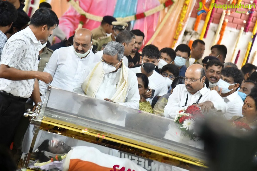 Tollywood Celebs Pay Their Last Respects to Puneeth Rajkumar