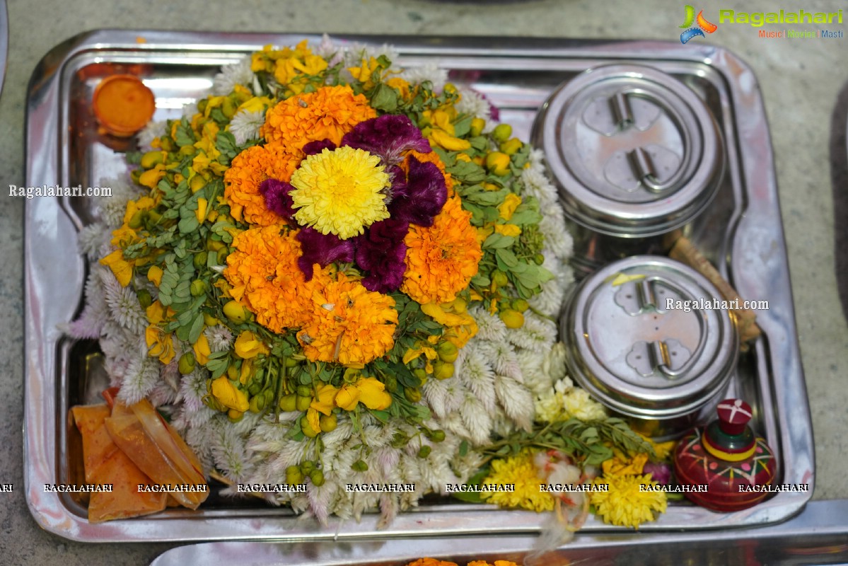 Saddula Bathukamma Festival Celebrations 2021 at Kukatpally, Hyderabad