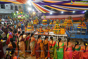 Saddula Bathukamma Festival Celebrations 2021 at Kukatpally