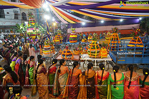 Saddula Bathukamma Festival Celebrations 2021 at Kukatpally