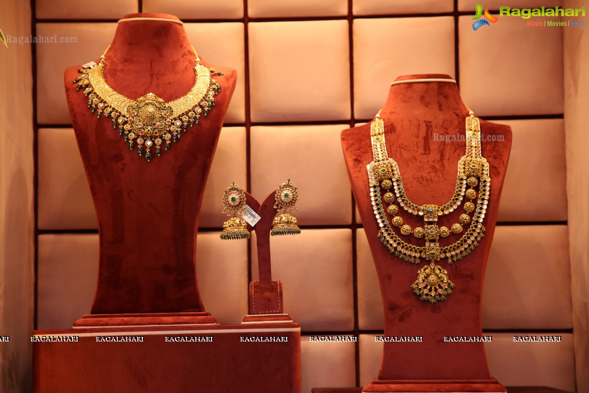 Vega Sri Gold And Diamonds Store Grand Launch at Jubilee Hills, Hyderabad